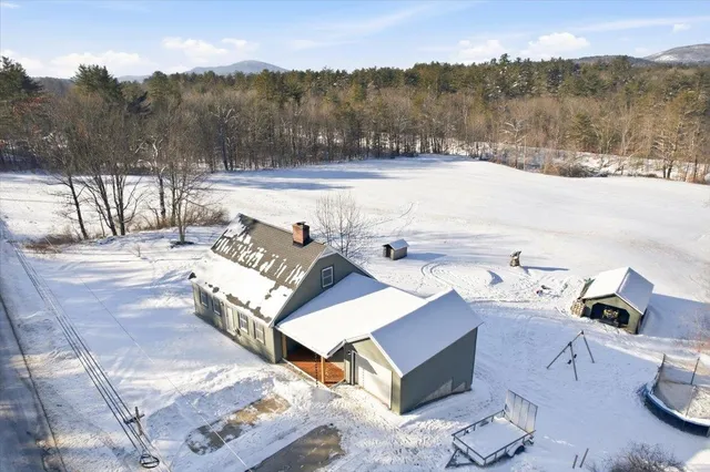 $394,900 | 881 Franklin Highway, Andover, NH 03216