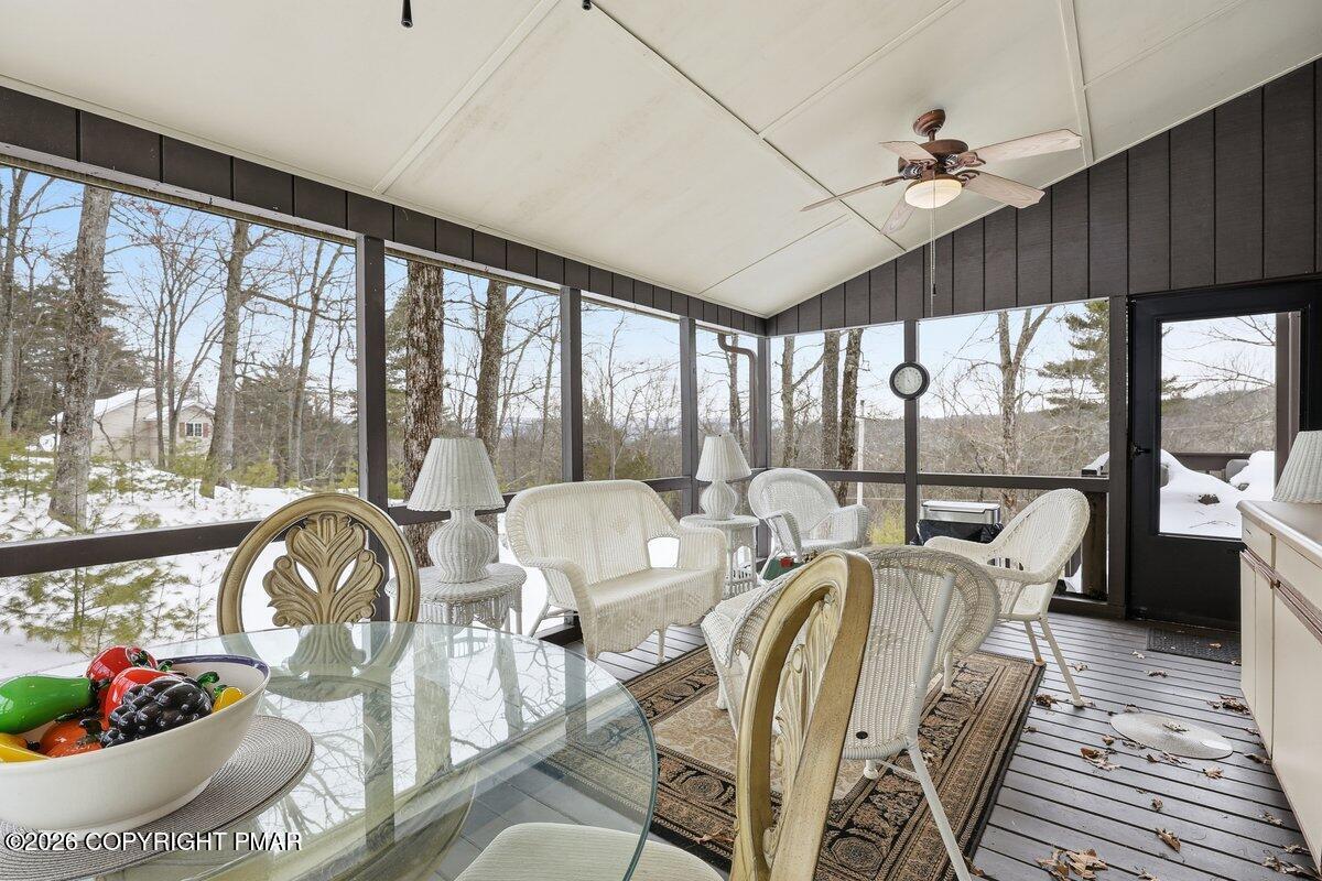 176 Manchester Drive Bushkill, PA 18324 - Photo 19 of 68 1000048605