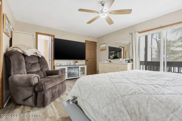 $369,000 | 176 Manchester Drive, Bushkill, PA 18324