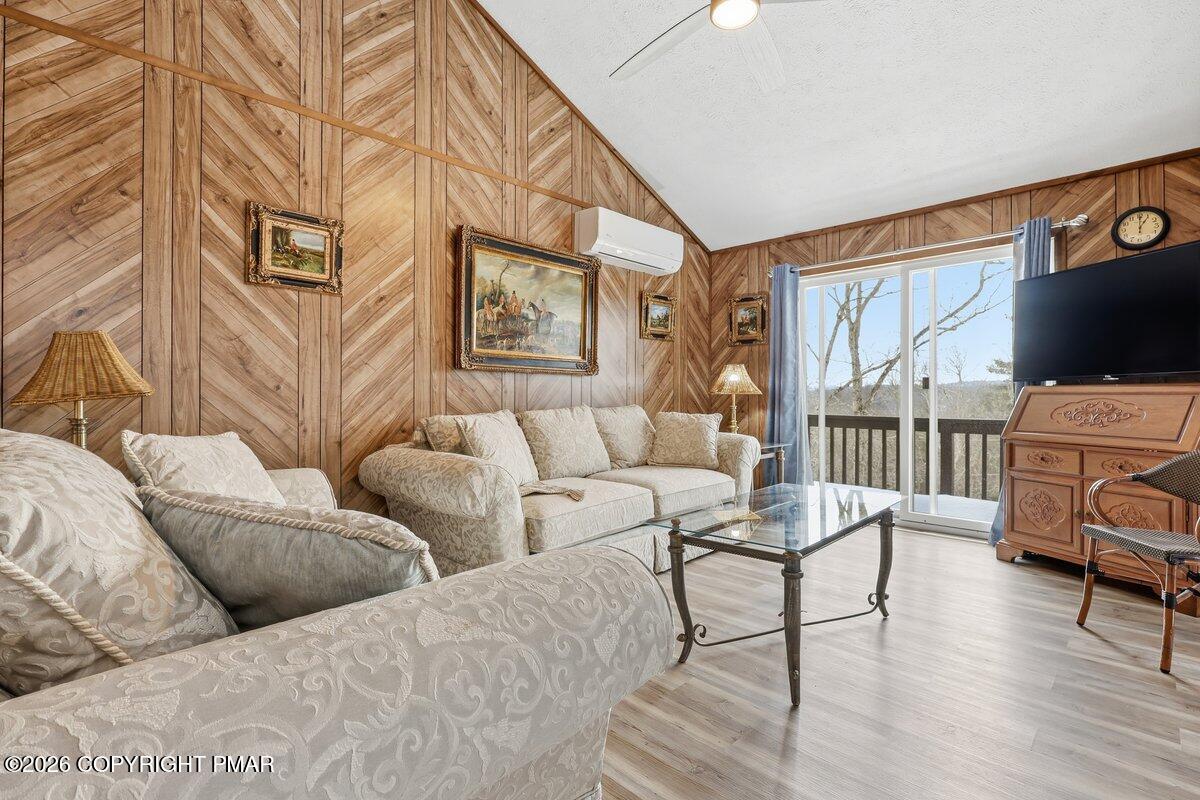 176 Manchester Drive Bushkill, PA 18324 - Photo 33 of 68 1000048620