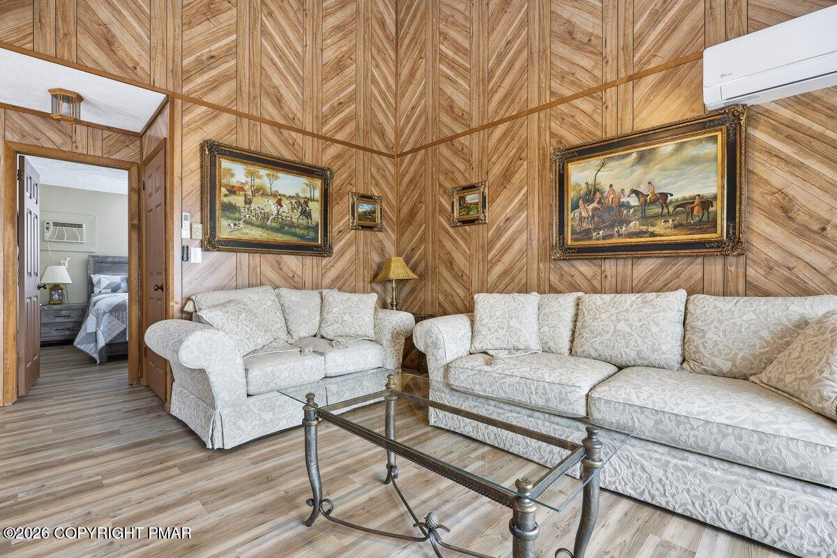 176 Manchester Drive Bushkill, PA 18324 - Photo 35 of 68 1000048622