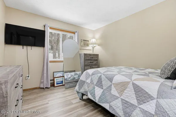 $369,000 | 176 Manchester Drive, Bushkill, PA 18324