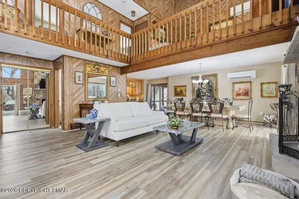 $369,000 | 176 Manchester Drive, Bushkill, PA 18324