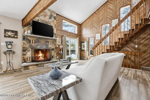 $369,000 | 176 Manchester Drive, Bushkill, PA 18324