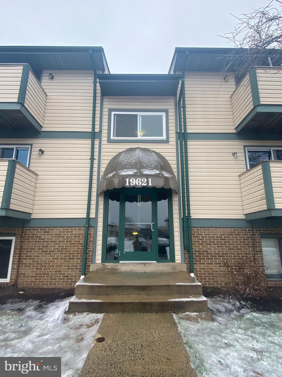 19621 Gunners Branch Road, Unit 814 Germantown, MD 20876 - Photo 1 of 27