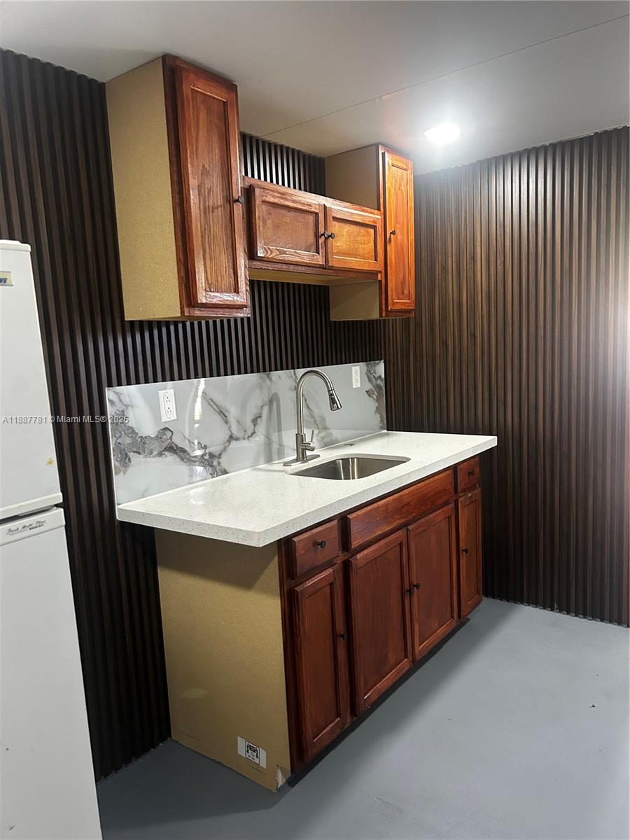 4510 Southwest 38th Street, Unit 2 Hollywood, FL 33023 - Photo 5 of 16 KITCHEN