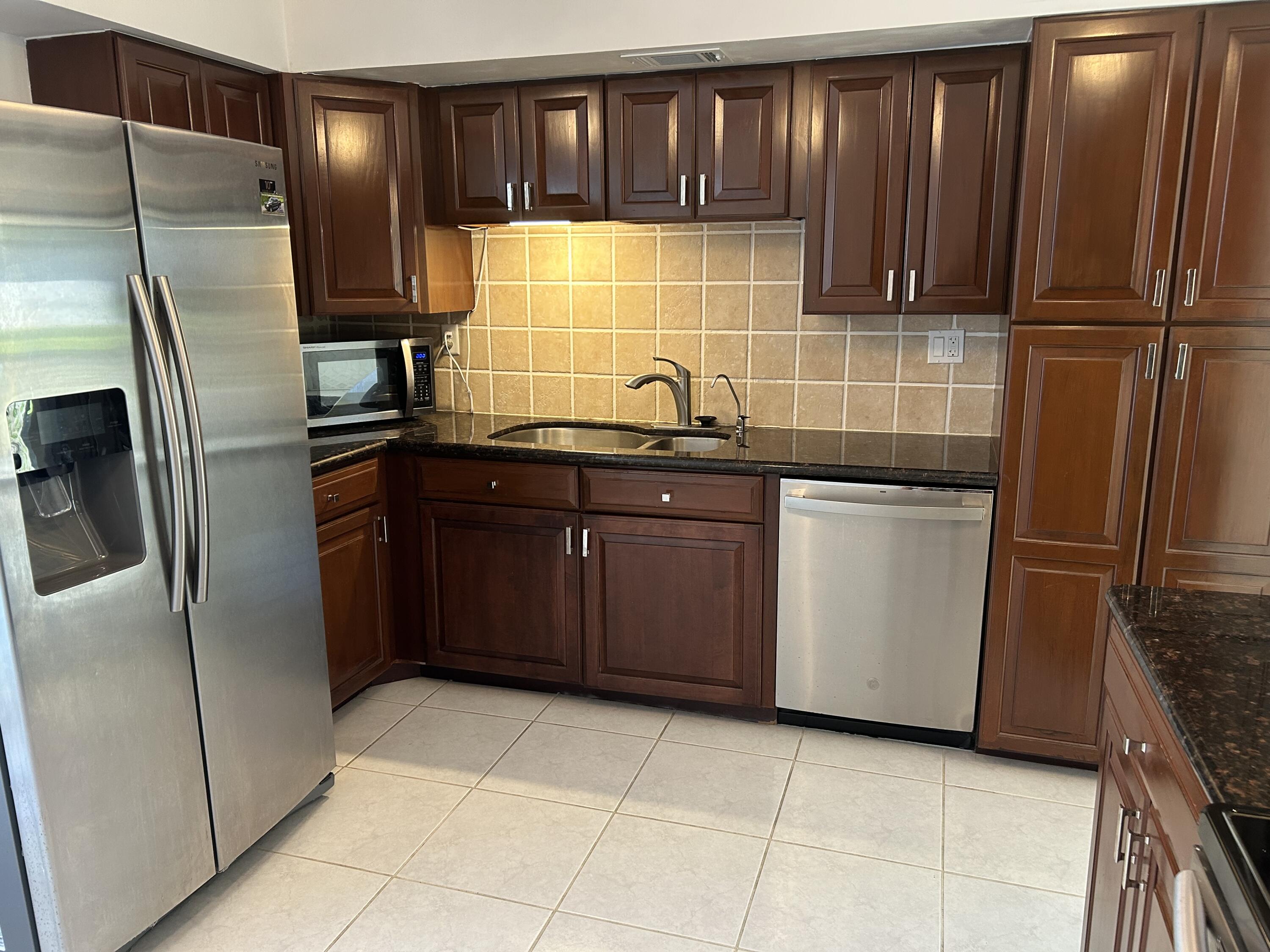 6514 Spring Bottom Way, Unit 125 Boca Raton, FL 33433 - Photo 5 of 27 Updated Kitchen