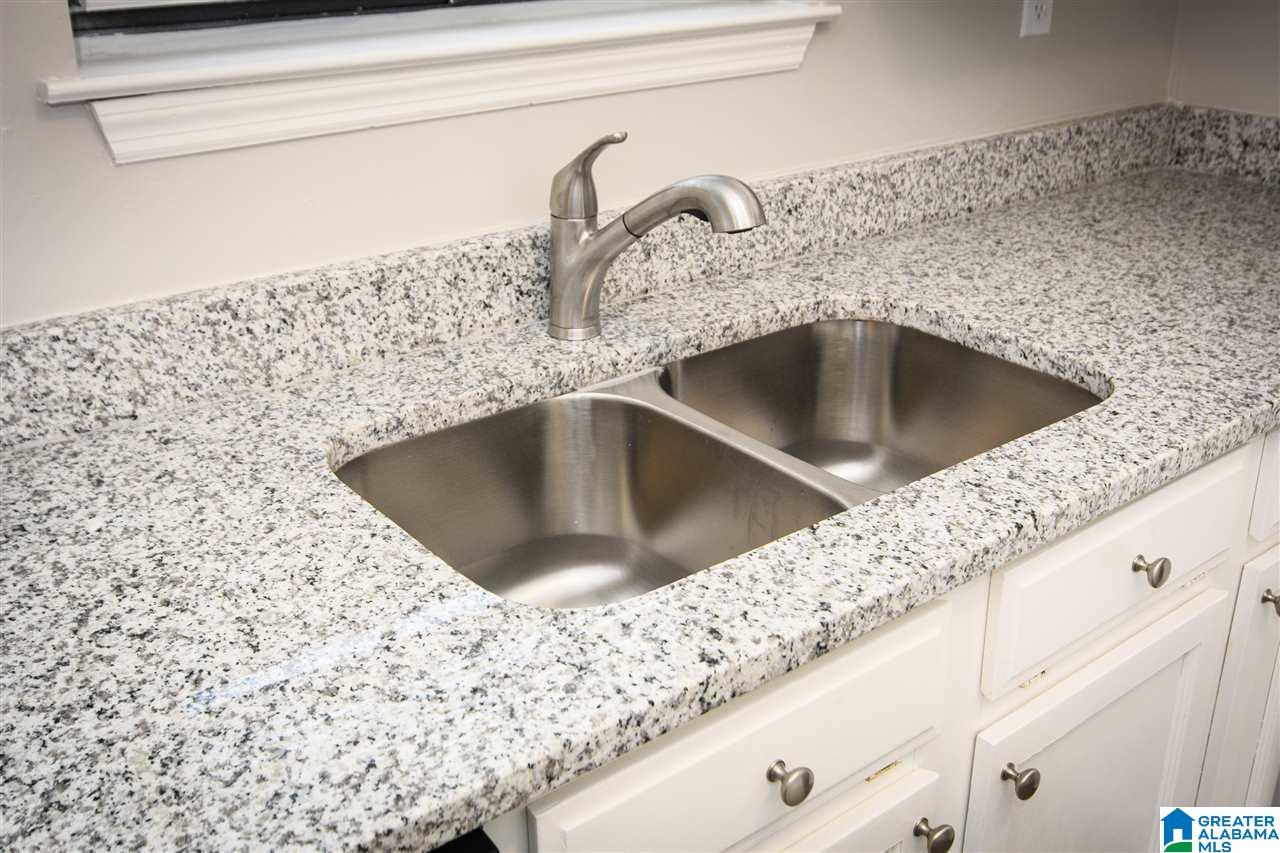 105 Pebble Lane Alabaster, AL 35007 - Photo 8 of 29