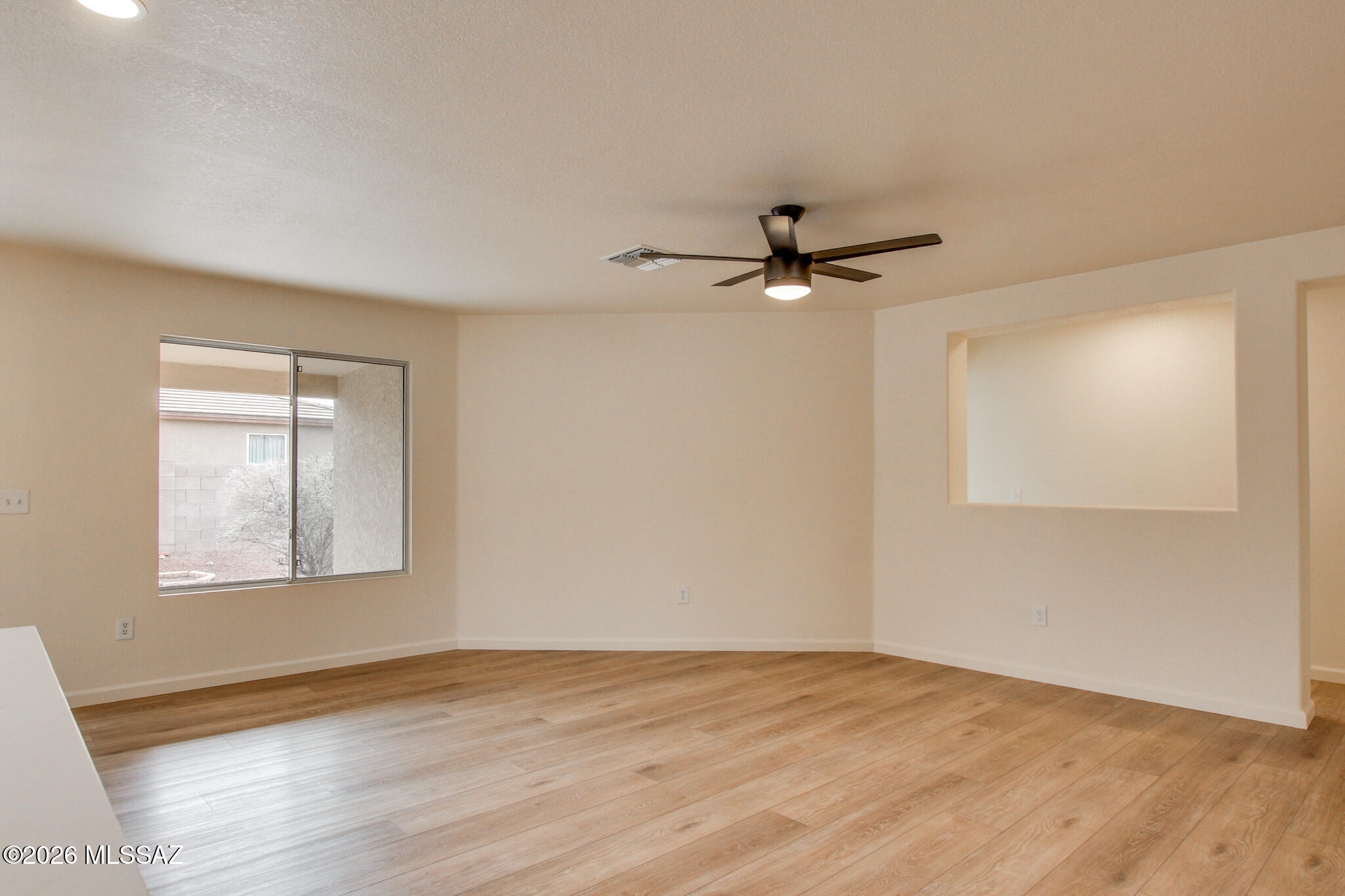 9410 East Grapevine Spring Place Tucson, AZ 85710 - Photo 7 of 37 photo-20150