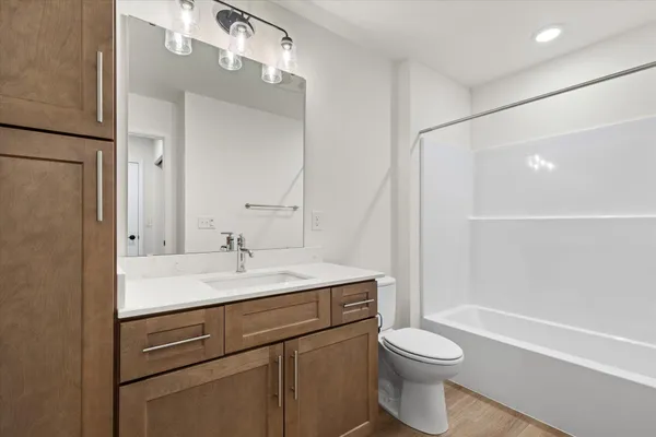 $399,900 | 504 Hunter Oaks Boulevard, Unit 1001, Watertown, WI 53094