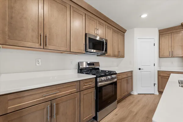 $399,900 | 504 Hunter Oaks Boulevard, Unit 1001, Watertown, WI 53094
