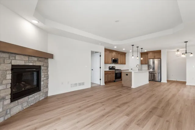 $399,900 | 504 Hunter Oaks Boulevard, Unit 1001, Watertown, WI 53094