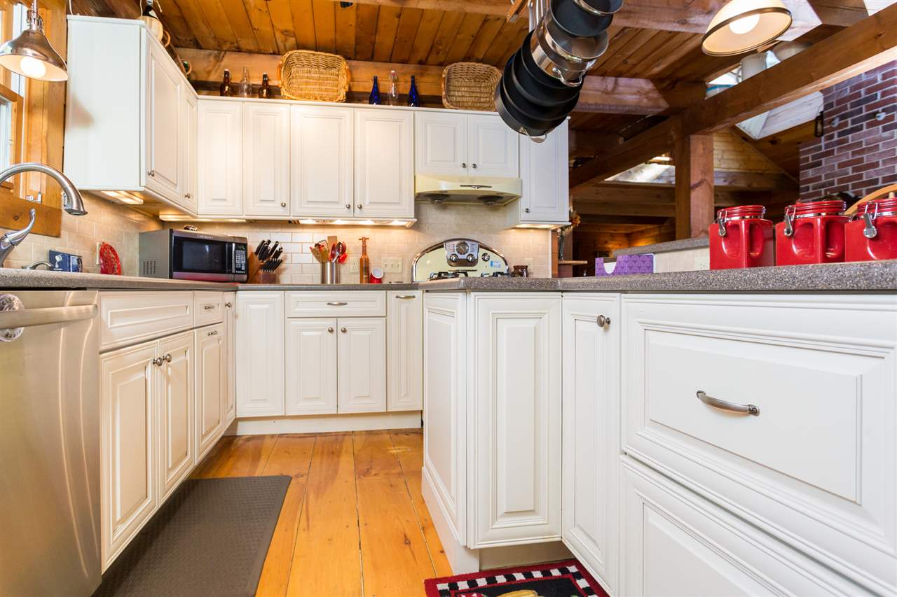 181 Brave Boat Harbor Road Kittery, ME 03905 - Photo 12 of 32 Gallery Image 12