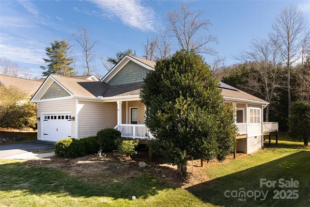 $449,000 | 32 White Fox Drive, Fletcher, NC 28732