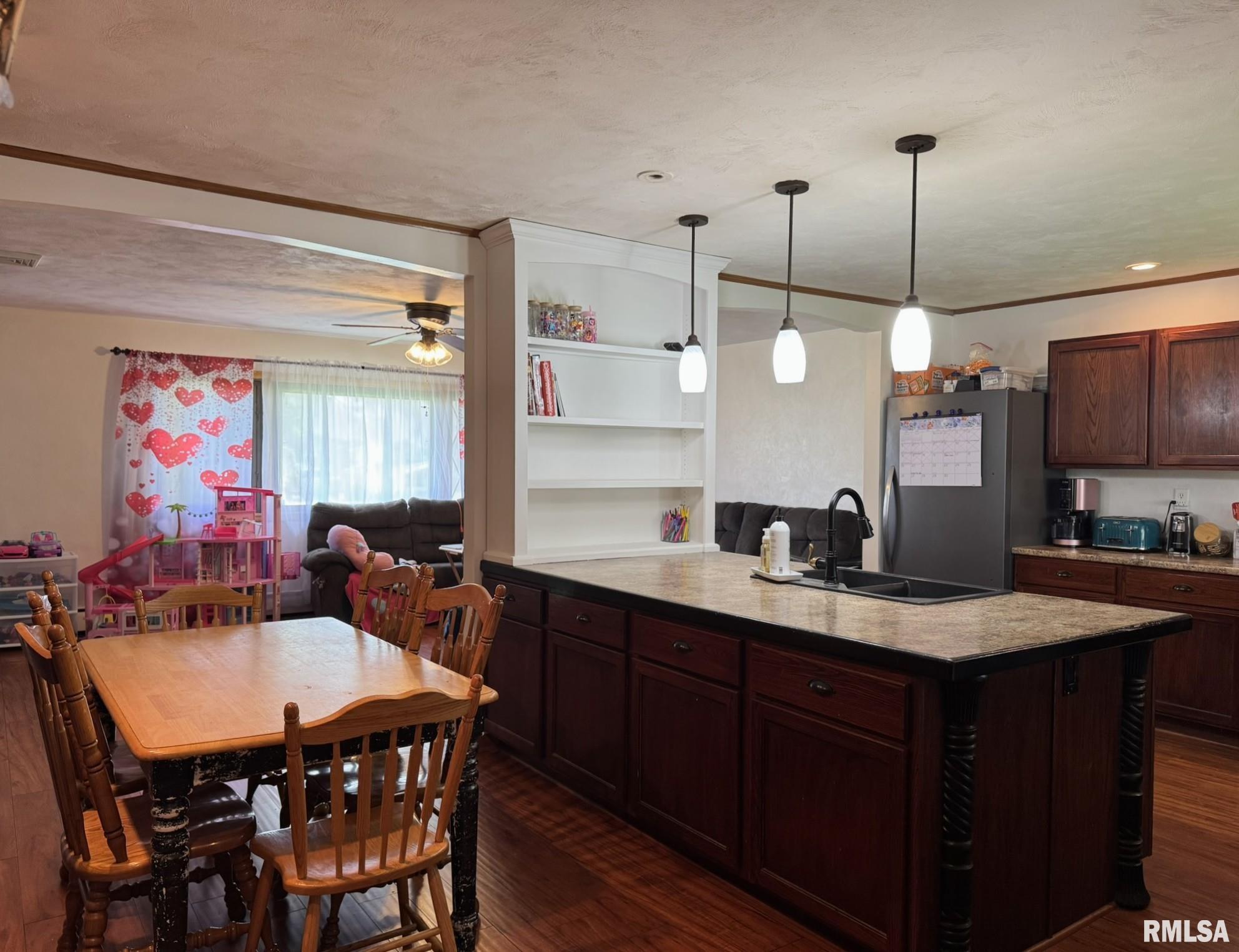 538 North Center Street Oneida, IL 61467 - Photo 18 of 38 Gallery Image 18