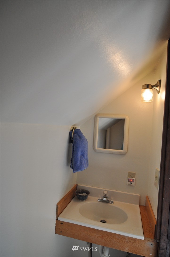 1821 Ferry Road Lopez Island, WA 98261 - Photo 14 of 17
