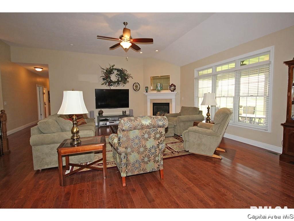 604 Catskill Drive Springfield, IL 62711 - Photo 3 of 28 Gallery Image 3