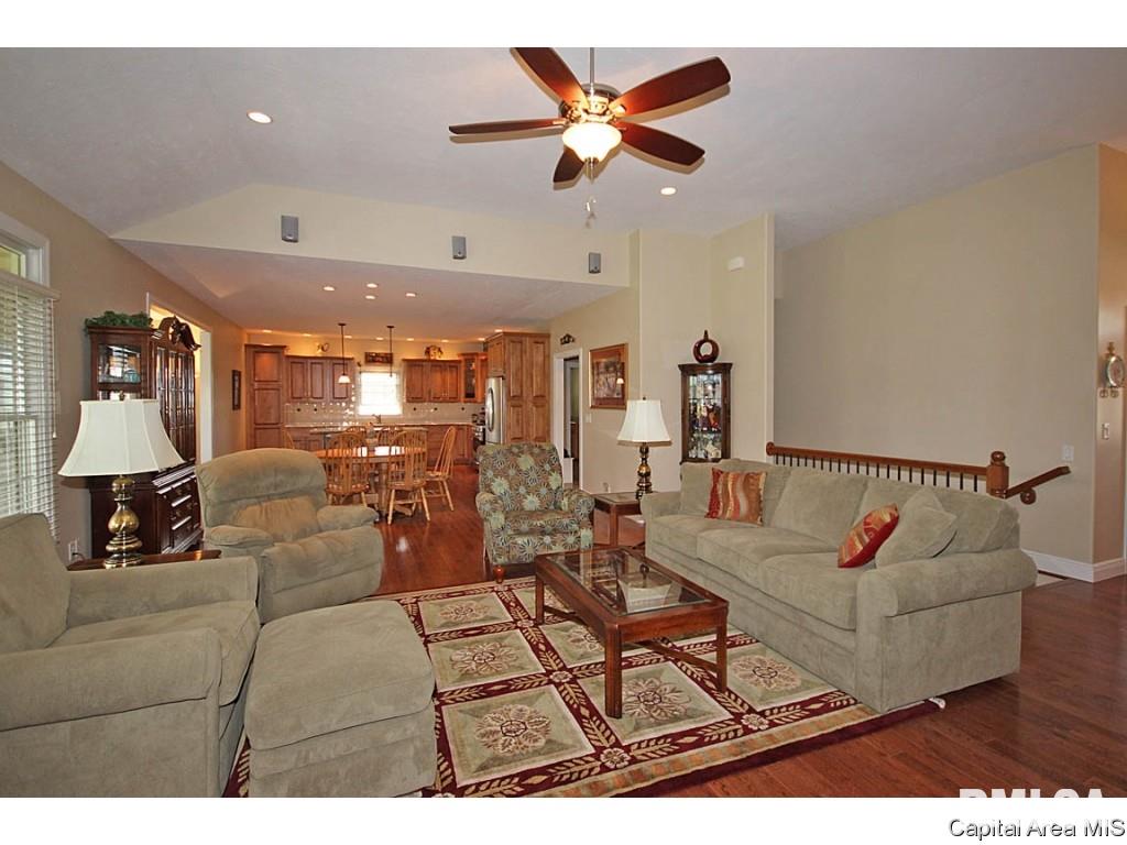 604 Catskill Drive Springfield, IL 62711 - Photo 4 of 28 Gallery Image 4