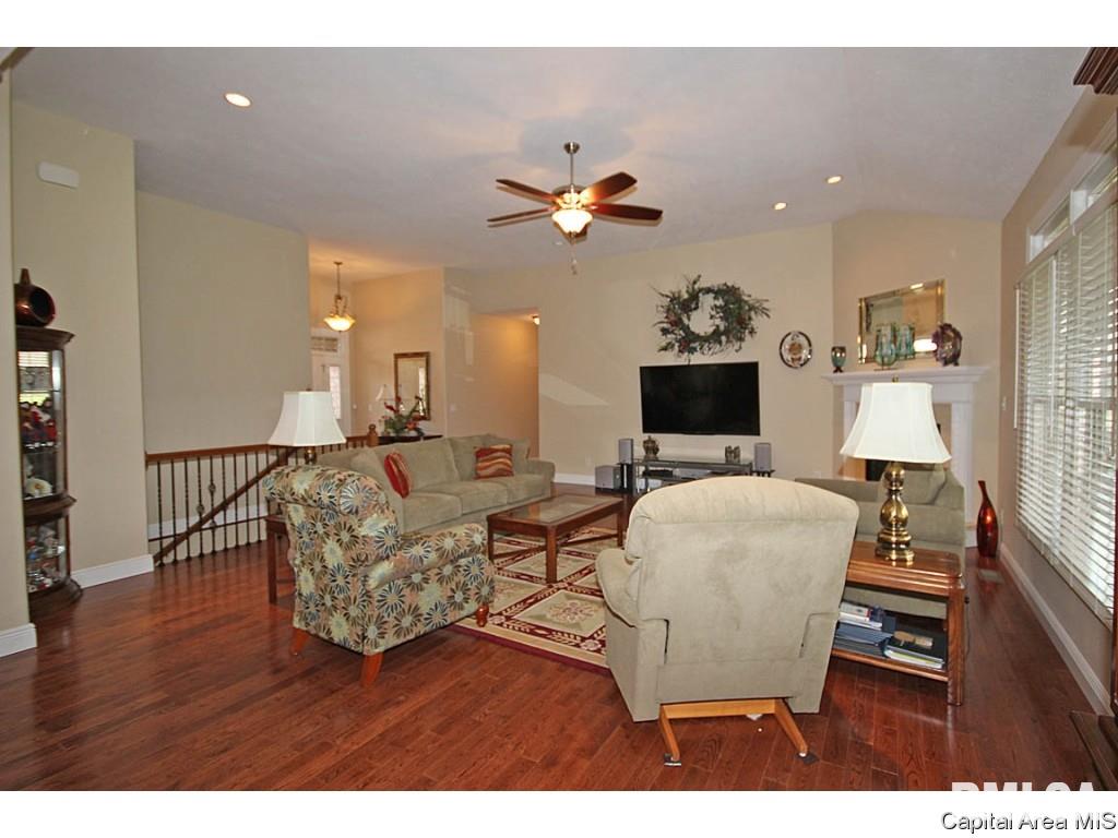 604 Catskill Drive Springfield, IL 62711 - Photo 5 of 28 Gallery Image 5