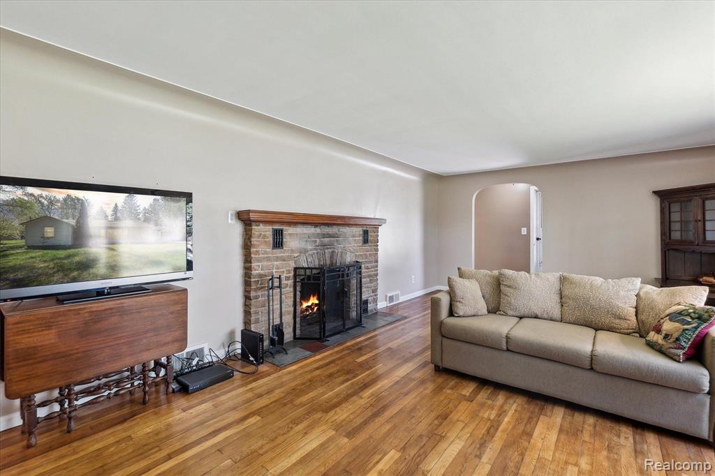 2525 Potter Road Wixom, MI 48393 - Photo 6 of 28
