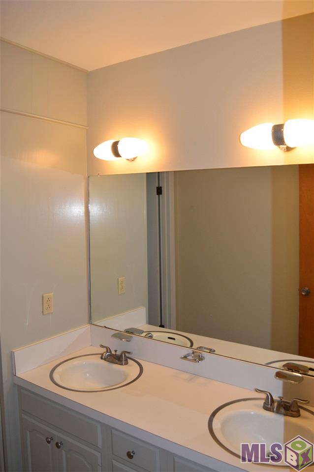1868 Shawn Drive Baton Rouge, LA 70806 - Photo 14 of 20 Gallery Image 14