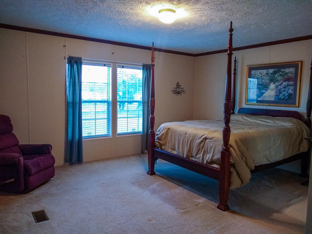 148 Graball Road Gaston, SC 29053 - Photo 10 of 16 148 grayball-34