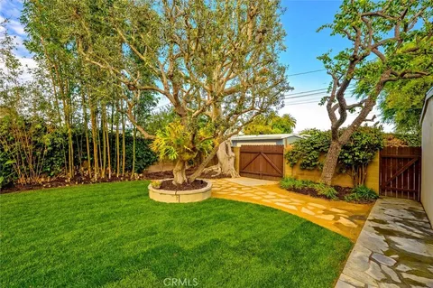 $2,495,000 | 1962 Fullerton Avenue, Costa Mesa, CA 92627