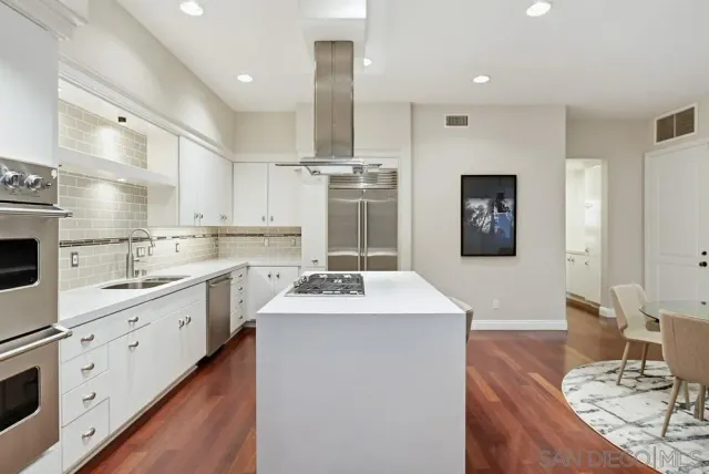 $4,250,000 | 5247 Ocean Breeze Court, San Diego, CA 92109