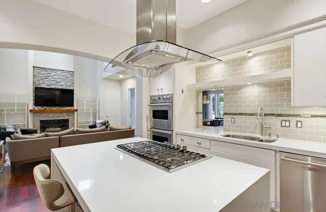 $4,250,000 | 5247 Ocean Breeze Court, San Diego, CA 92109