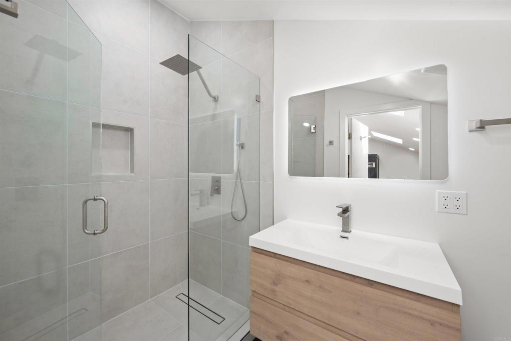2133 Cordero Road Del Mar, CA 92014 - Photo 10 of 17