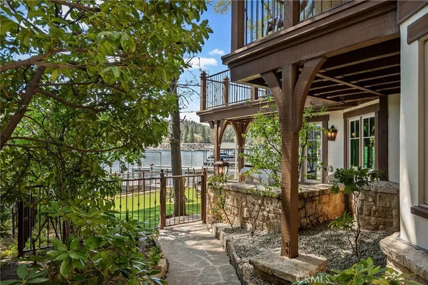 $9,250,000 | 28089 Point Hamiltair Lane, Lake Arrowhead, CA 92352