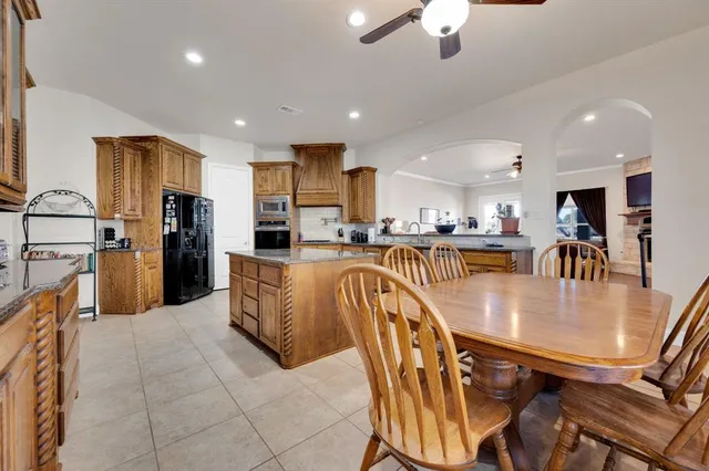 $819,999 | 415 Breezeway Court, Cedar Hill, TX 75104