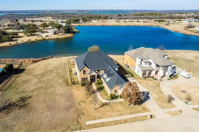 $819,999 | 415 Breezeway Court, Cedar Hill, TX 75104