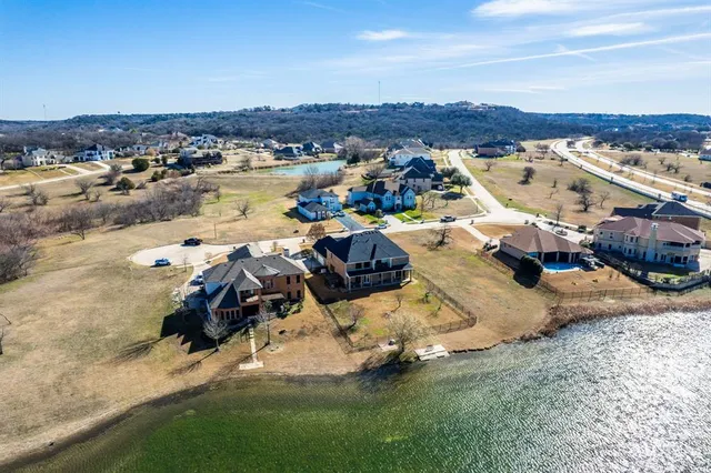 $819,999 | 415 Breezeway Court, Cedar Hill, TX 75104