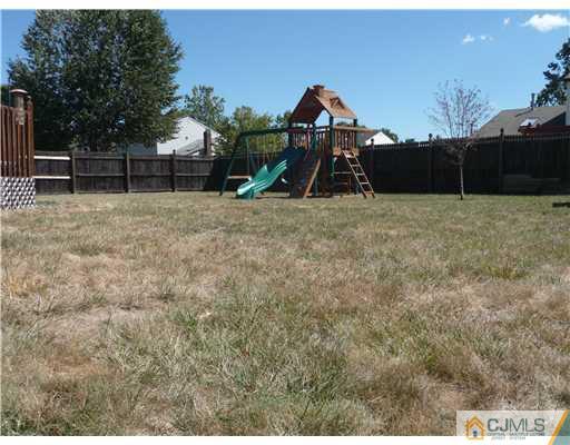 17 Haypress Road Cranbury, NJ 08512 - Photo 8 of 10 Gallery Image 8