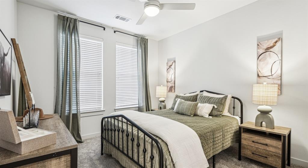 4600 East McKinney Street, Unit 5317 Denton, TX 76208 - Photo 33 of 40 a bedroom with a bed and a window