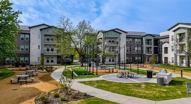 $2,050 | 4600 East McKinney Street, Unit 5317, Denton, TX 76208