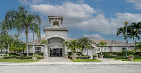 $2,450 | 5031 Wiles Road, Unit 203, Coconut Creek, FL 33073