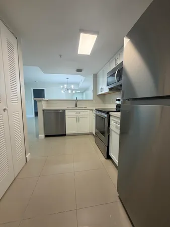 $2,450 | 5031 Wiles Road, Unit 203, Coconut Creek, FL 33073