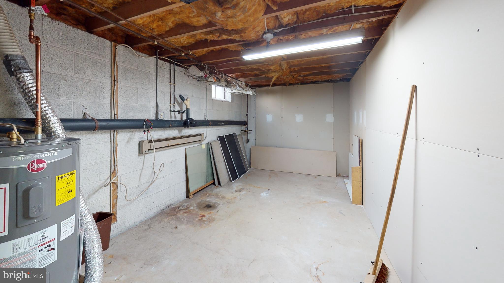 408 Newport Road Bristol, PA 19007 - Photo 24 of 27 Gallery Image 24