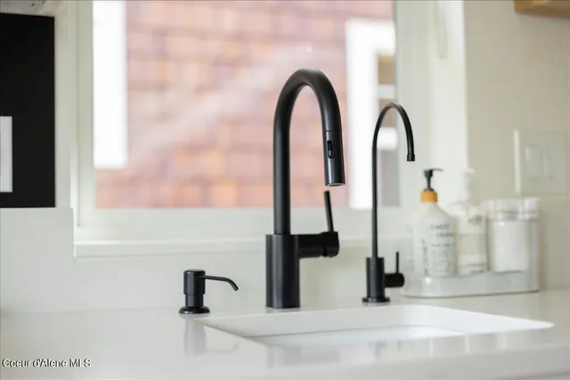 $569,000 | 232 Pomrankey Lane, Dover, ID 83825