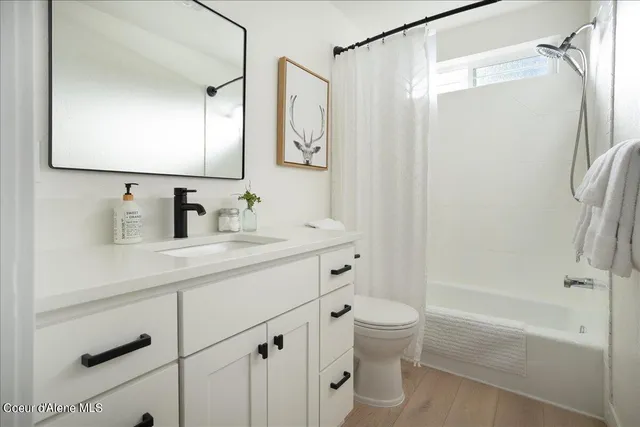 $569,000 | 232 Pomrankey Lane, Dover, ID 83825