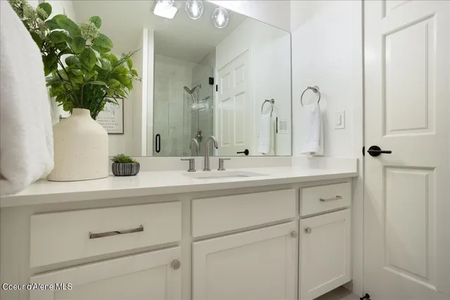 $569,000 | 232 Pomrankey Lane, Dover, ID 83825