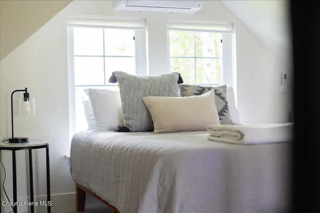 $569,000 | 232 Pomrankey Lane, Dover, ID 83825