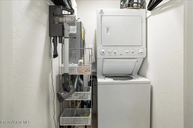 $569,000 | 232 Pomrankey Lane, Dover, ID 83825