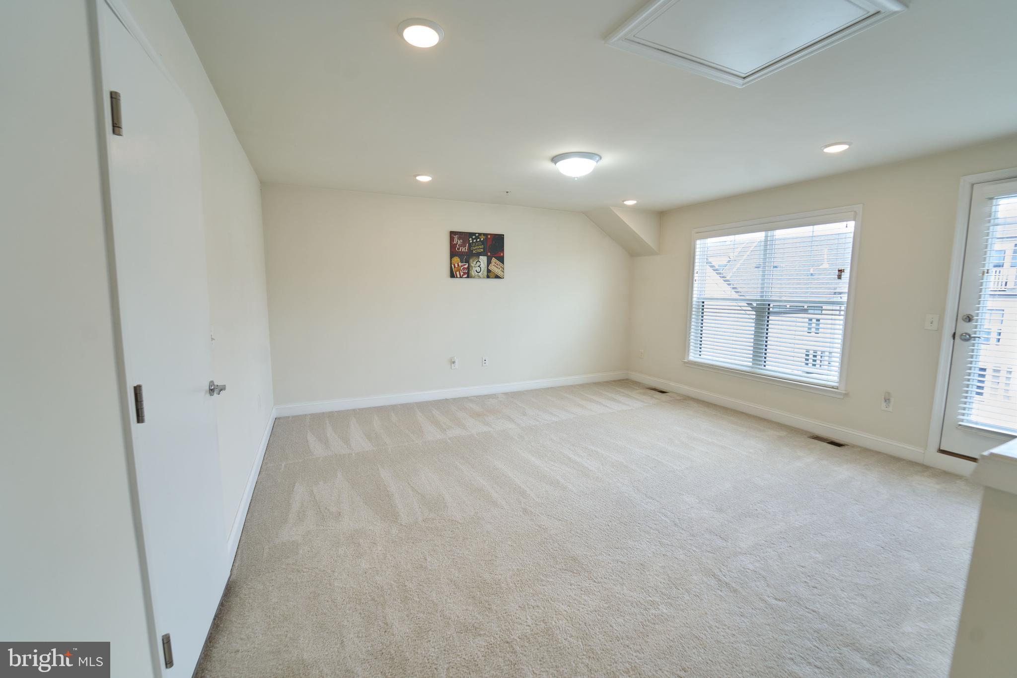 22552 Windsor Locks Square Ashburn, VA 20148 - Photo 23 of 33