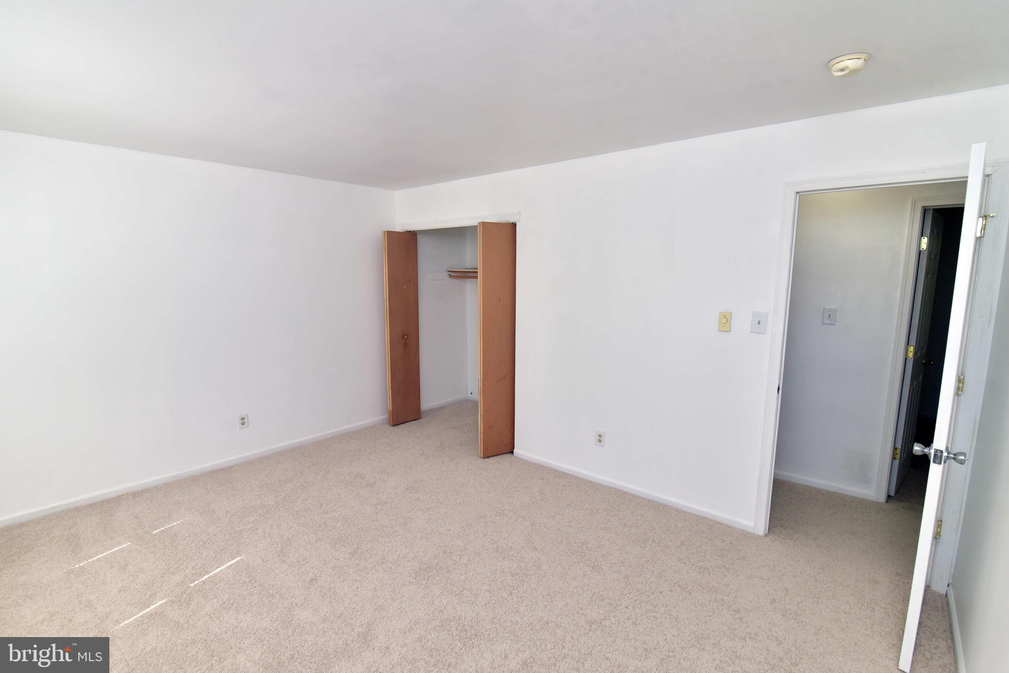 28 Yorkshire Road Sicklerville, NJ 08081 - Photo 17 of 22 Gallery Image 17