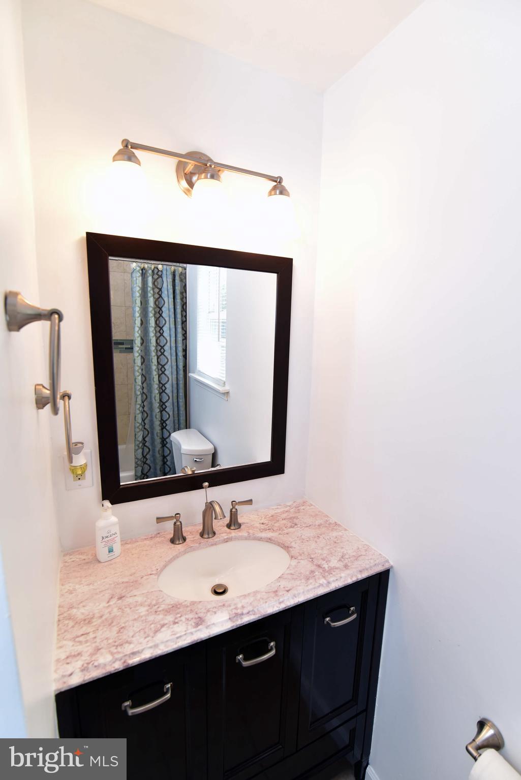 28 Yorkshire Road Sicklerville, NJ 08081 - Photo 21 of 22 Gallery Image 21