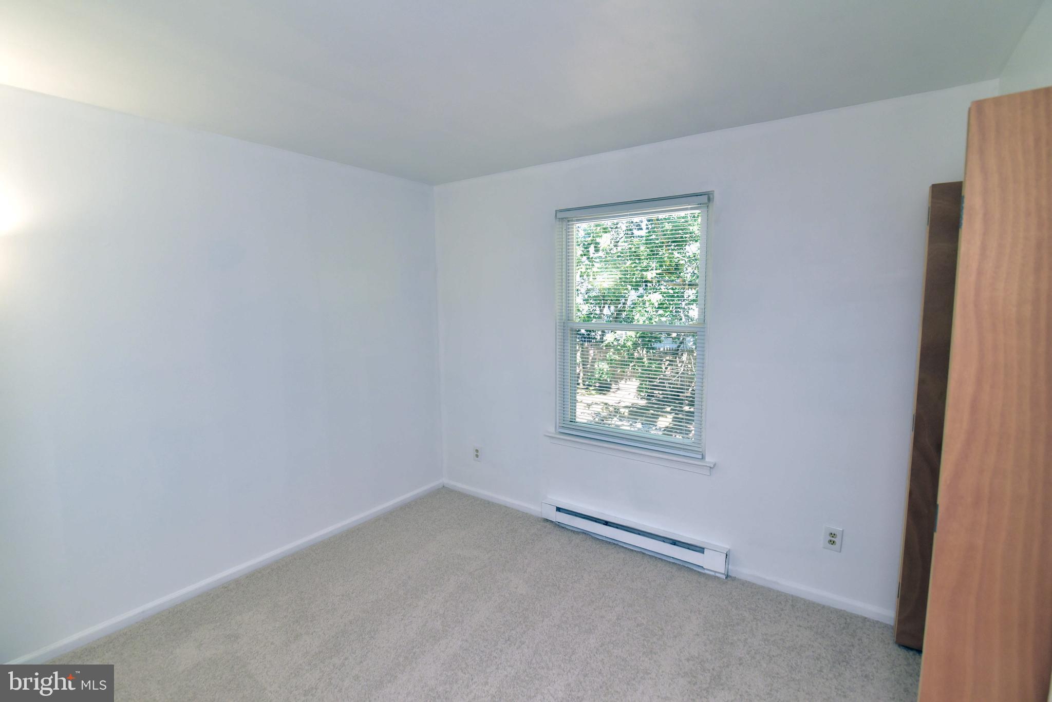 28 Yorkshire Road Sicklerville, NJ 08081 - Photo 9 of 22 Gallery Image 9