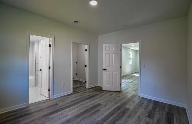 a view of utility room